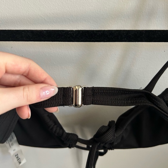 BLACK BIKINI TOP!! - Picture 3 of 4